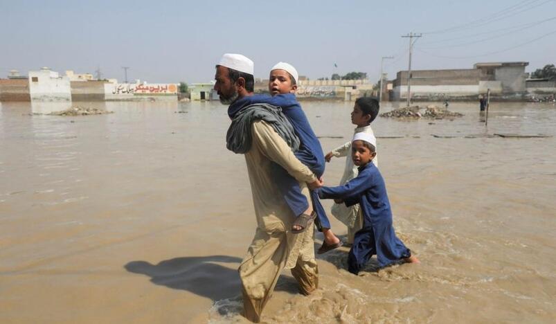 Rising Flood Death Toll in Pakistan Prompts Disease Warning